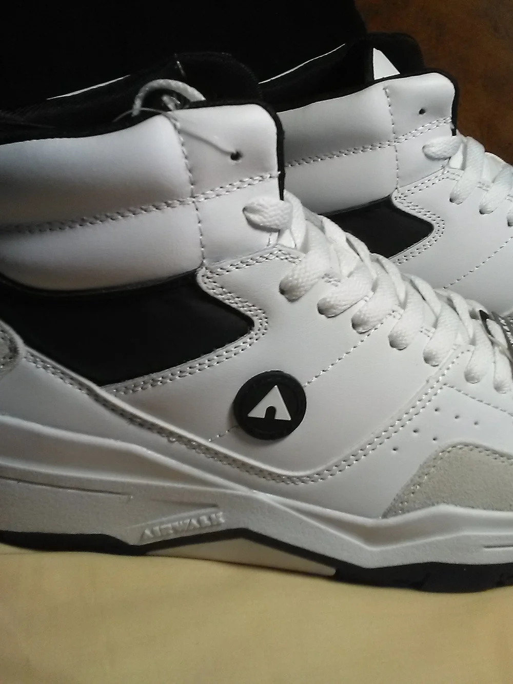 Airwalk high top